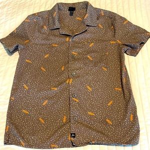 Boys M (8/10) Art Class Gray with Skateboards Button Down Shirt